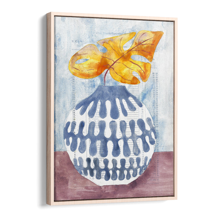 BLUE VASE GOLDEN LEAF
