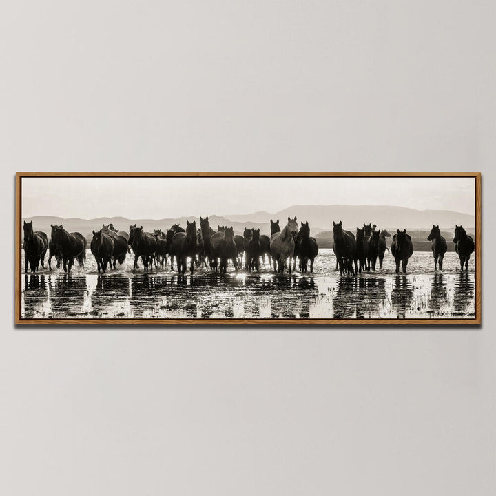 HORSES , PANORAMIC ART