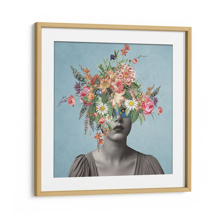 DREAMY FLORAL WOMAN