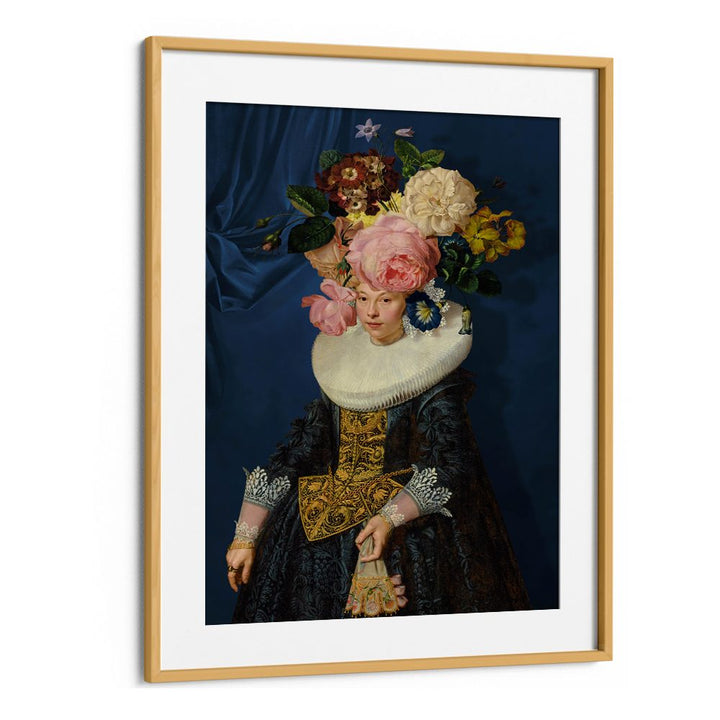 ELEGANT WOMAN FLORAL HEADDRESS