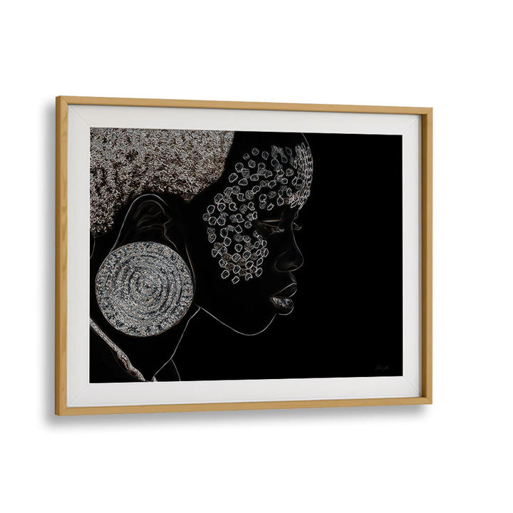 Vibrant MURSI GIRL II, POP ART PAINTINGS showcase bold colors and dynamic design for a striking decor statement.