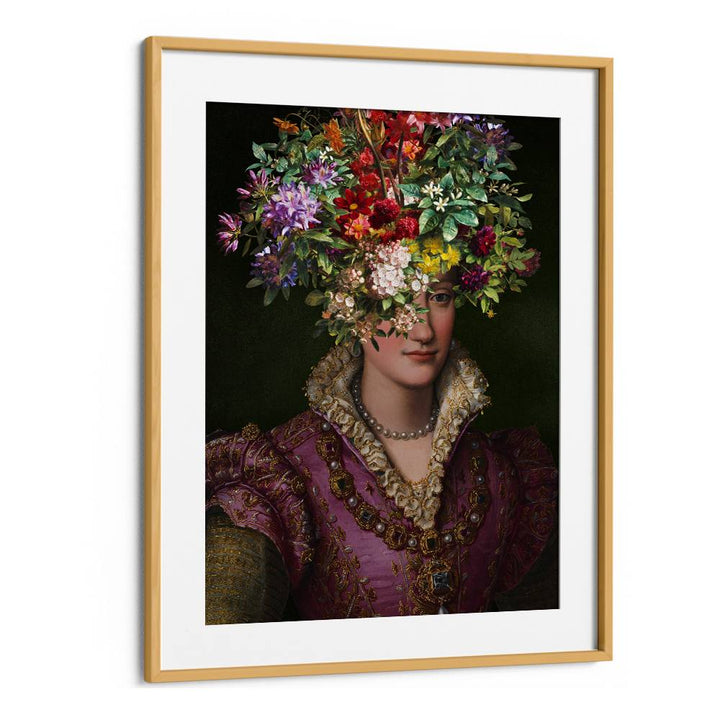 REGAL WOMAN FLORAL CROWN