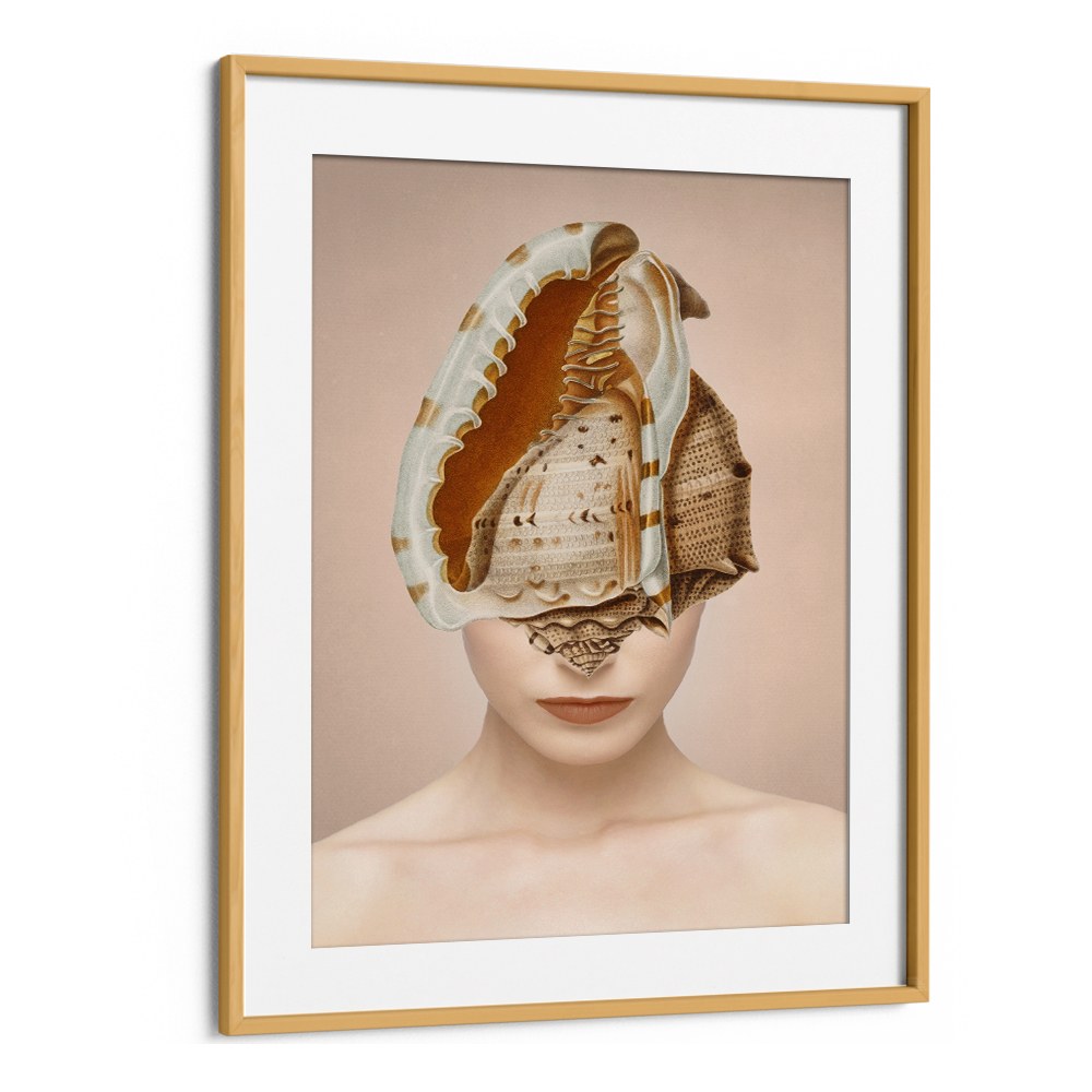 SEASHELL WOMAN
