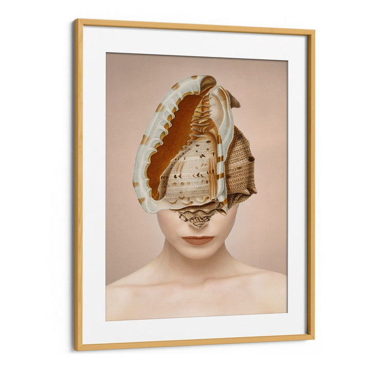 SEASHELL WOMAN