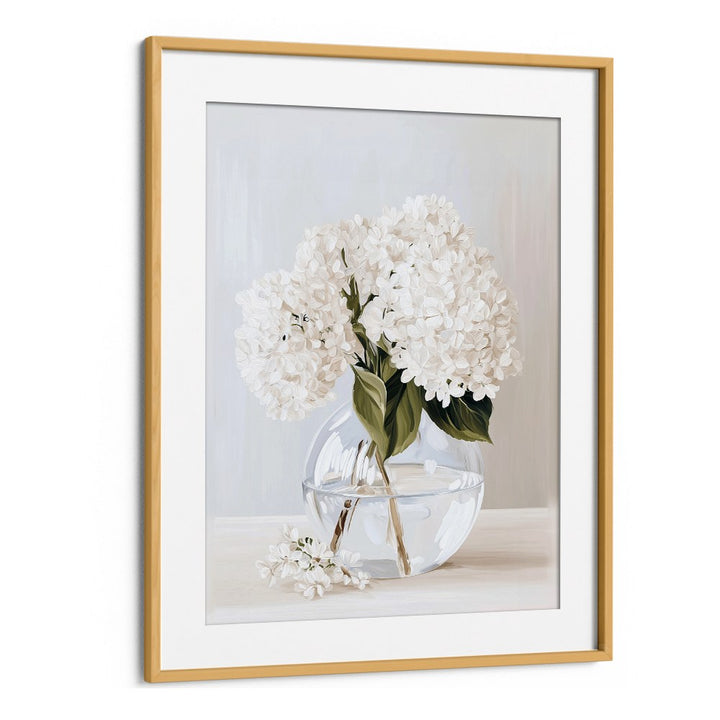 WHITE HYDRANGEAS VASE