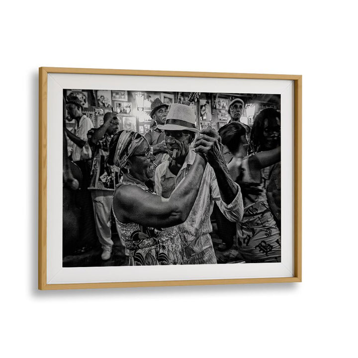 Celebrate urban life with CASA DE MUSICA, PHOTOGRAPHY PRINTS, showcasing vibrant street scenes in captivating black and white.