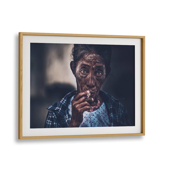Captivating portrait of THE SMOKING WOMAN FROM BURMA, PHOTOGRAPHY PRINTS showcasing street life elegance.