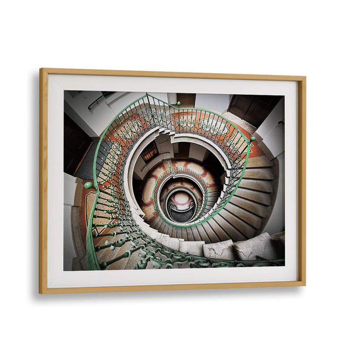 CIRCULAR STAIRCASE ARCHITECTURE