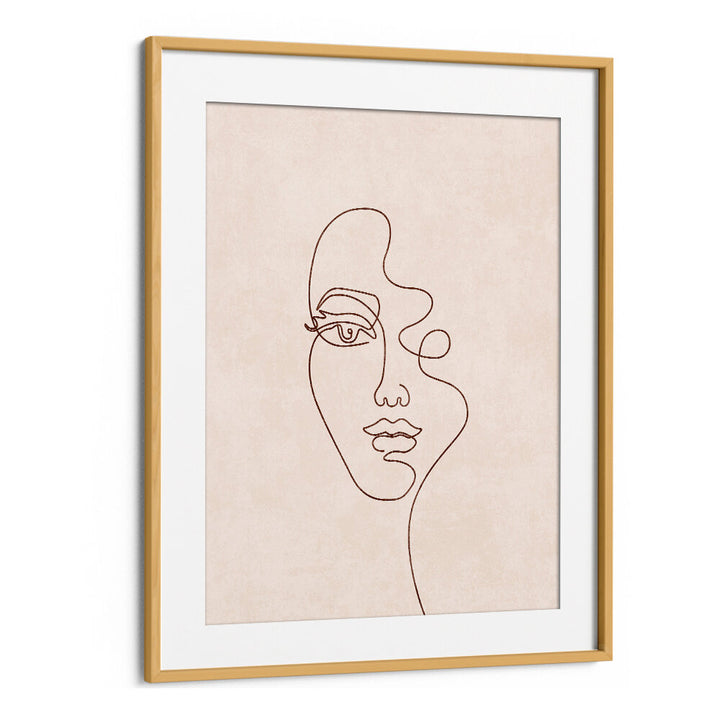 CONTOURED ELEGANCE