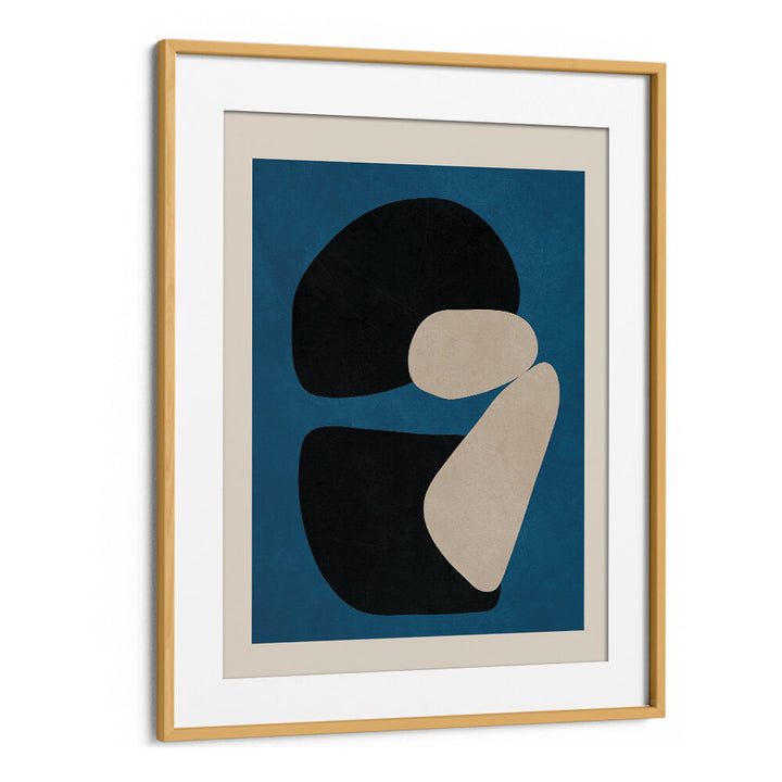 CONTRASTING SHAPES