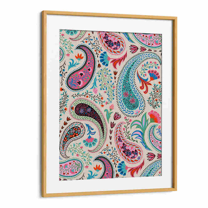 VIBRANT PAISLEY BLOOMS