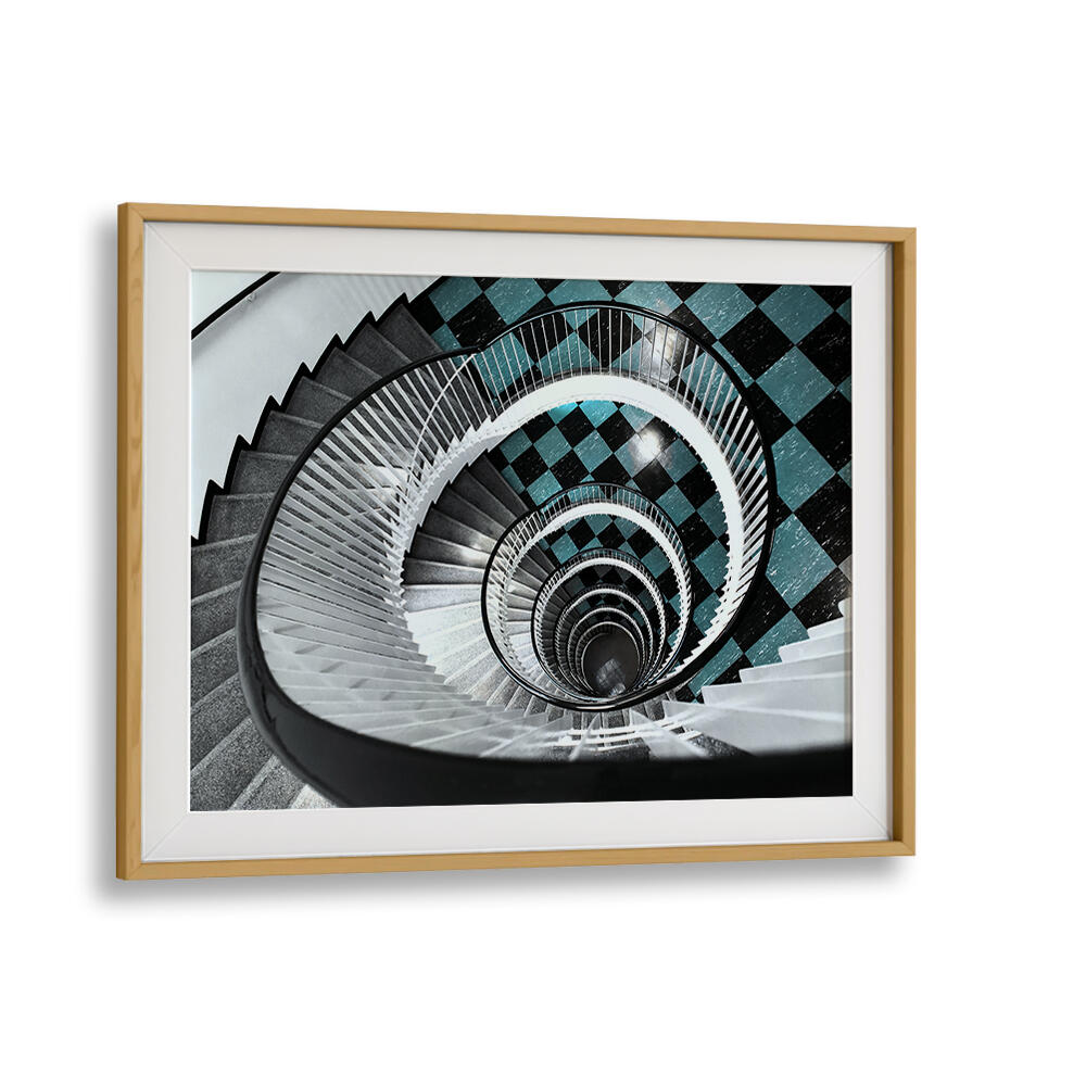 DESCENT OVER TILES