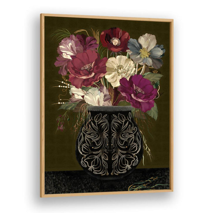 Stunning VINTAGE BOUQUET, FLORAL FLOWER PAINTINGS in a decorative vase, showcasing timeless elegance and natural beauty.