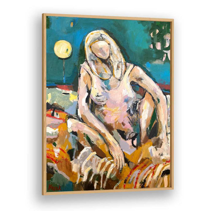 RELAXED BLONDE FIGURE