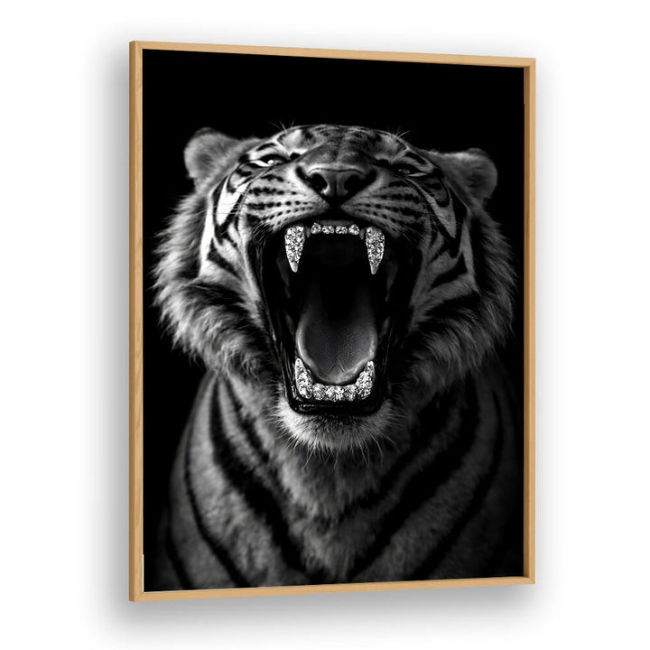 HYPER-REALISTIC TIGER