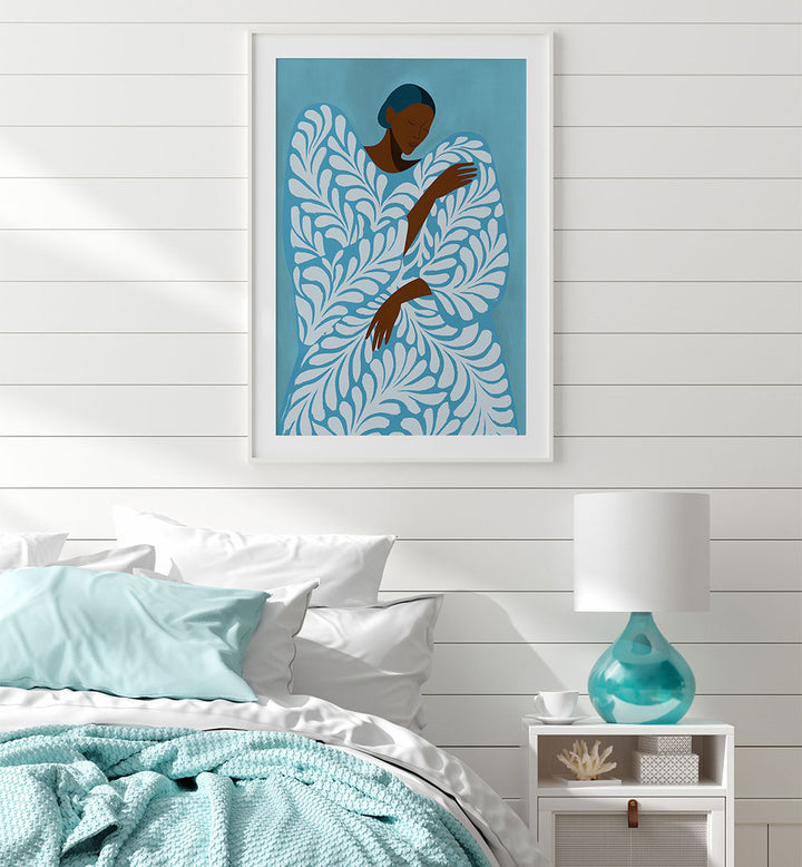 SERENE WOMAN BLUE PATTERN