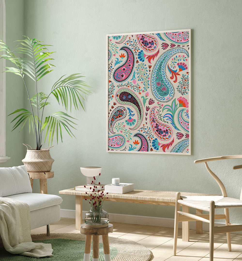 VIBRANT PAISLEY BLOOMS