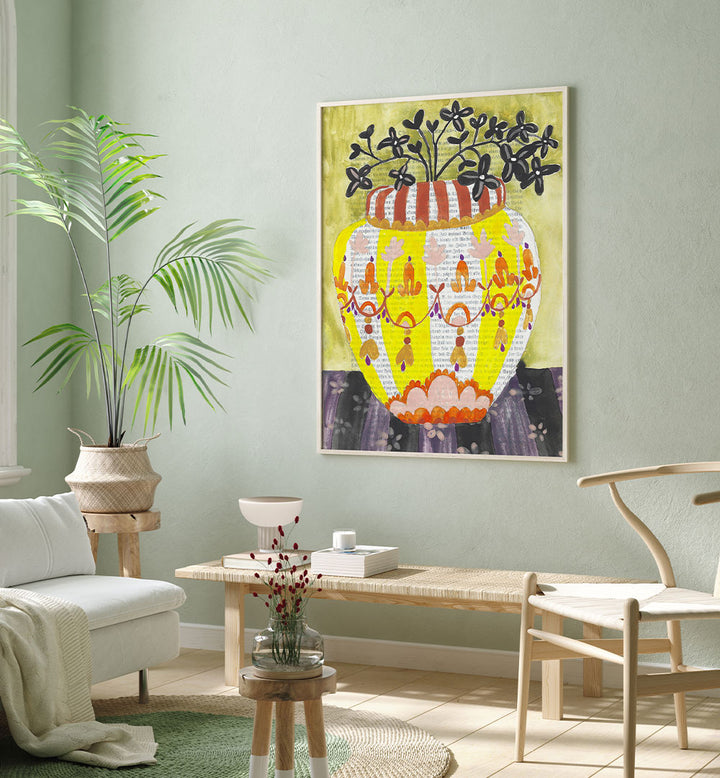 VIBRANT STRIPED VASE