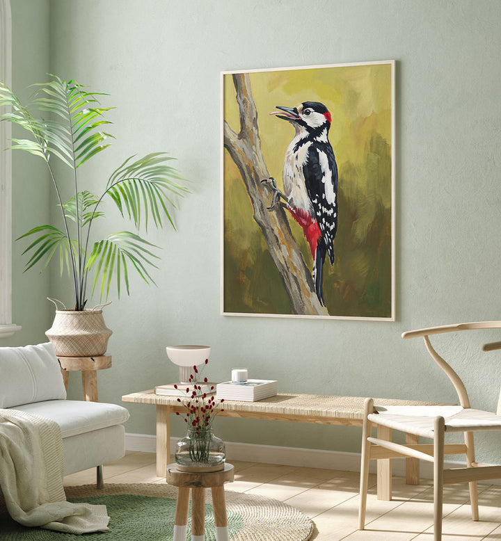 VIBRANT WOODPECKER PERCHED