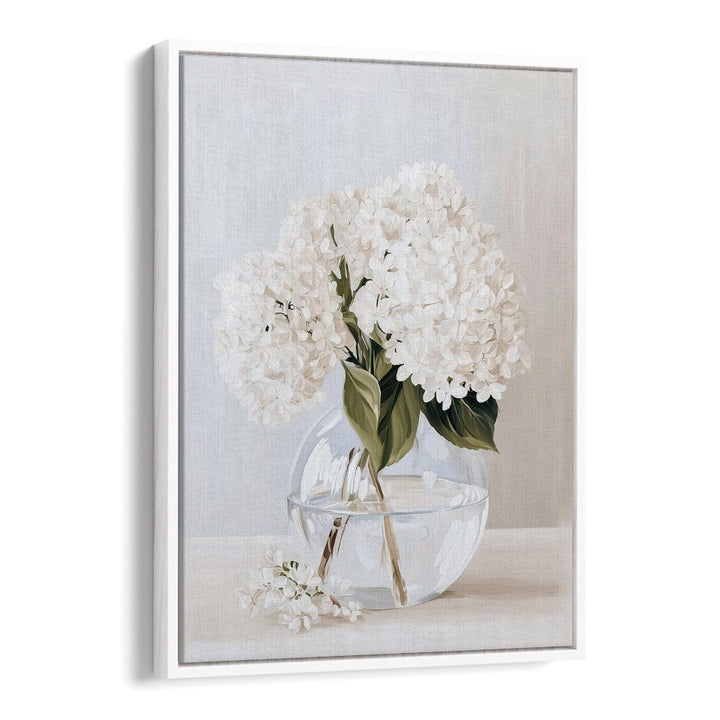 WHITE HYDRANGEAS VASE