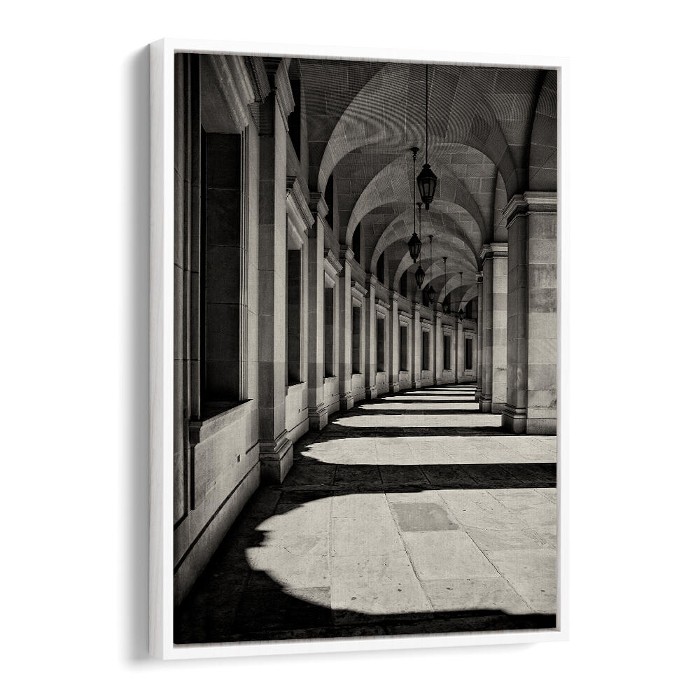 CURVED CORRIDOR
