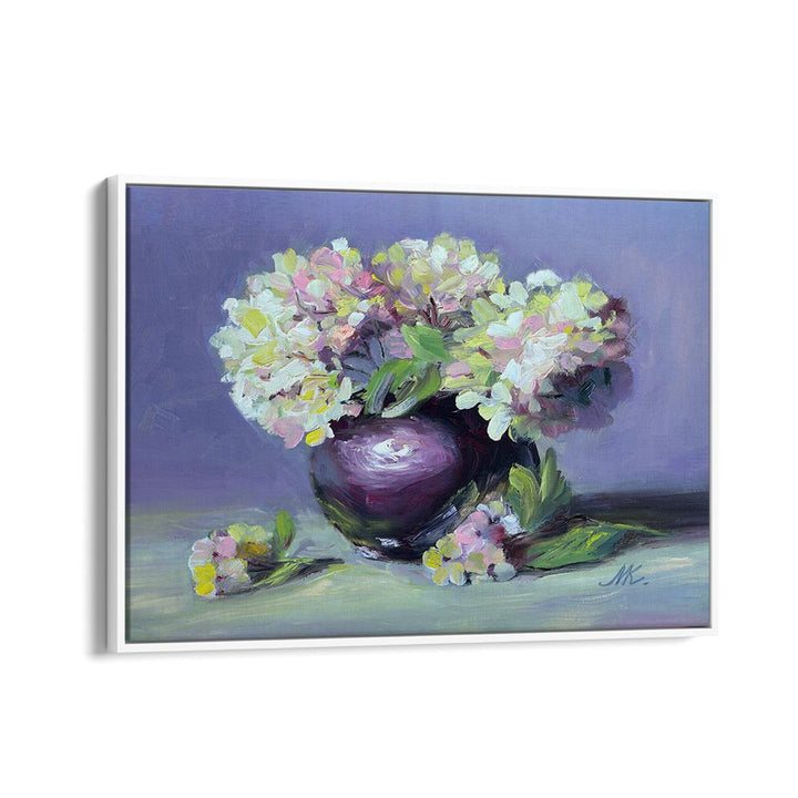 PAINTERLY HYDRANGEAS IN VASE