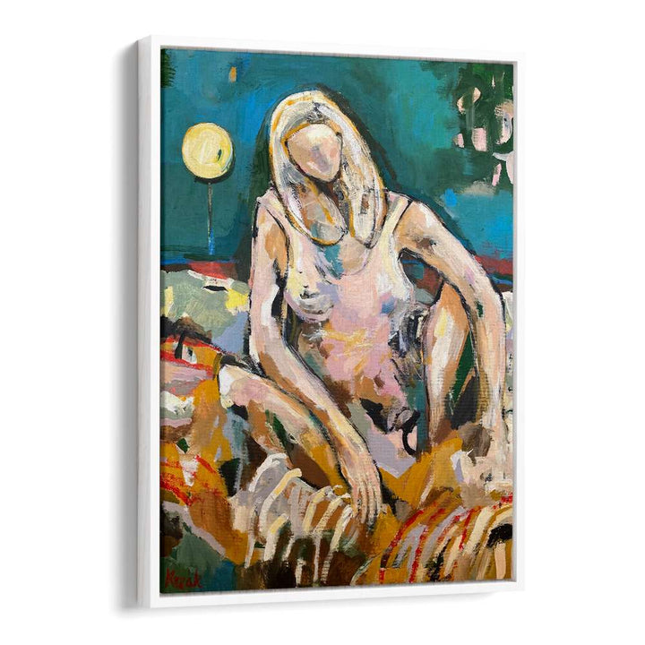 RELAXED BLONDE FIGURE