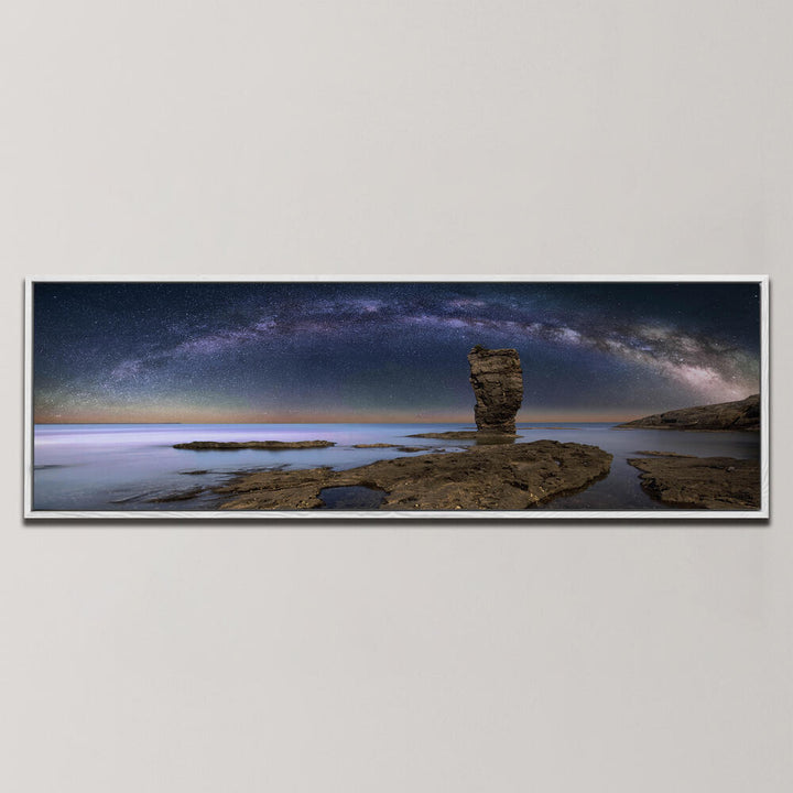 CHINA, DALIAN - THE OBELISK , PANORAMIC ART