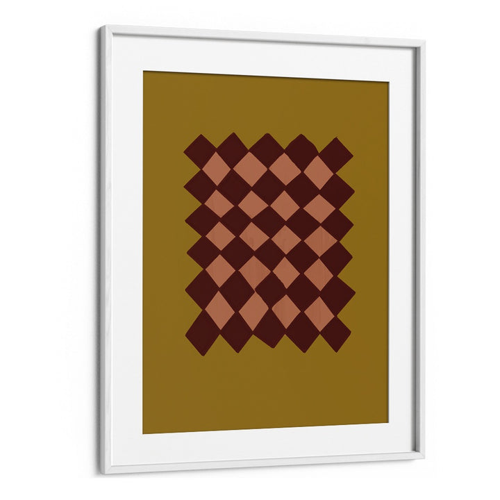 EARTHY DIAMOND PATTERN