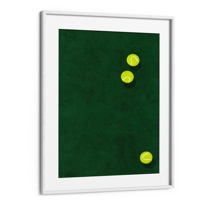 GREEN COURT TENNIS BALLS