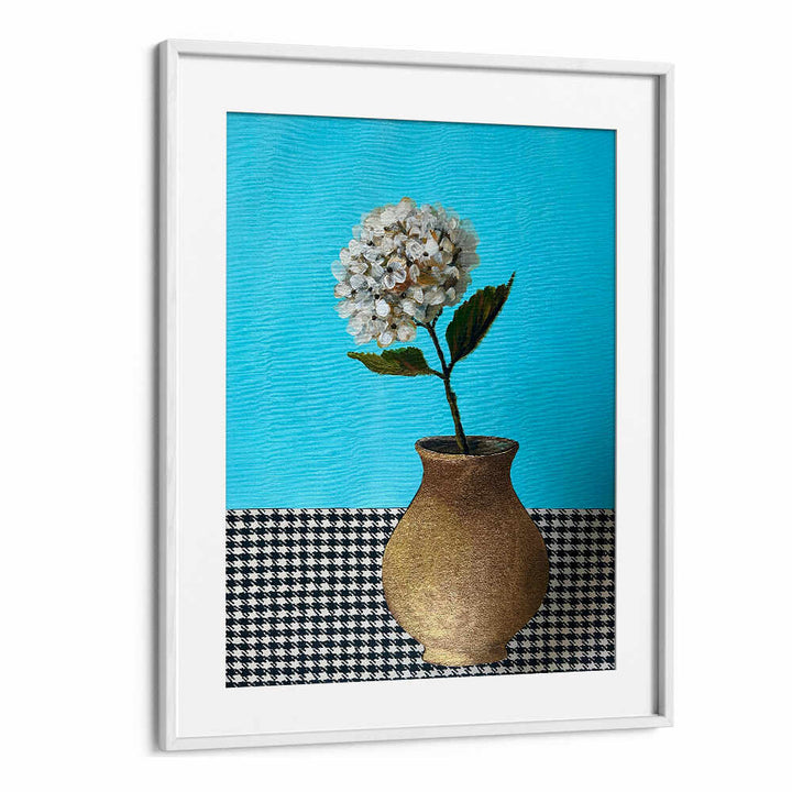 HYDRANGEA STILL LIFE