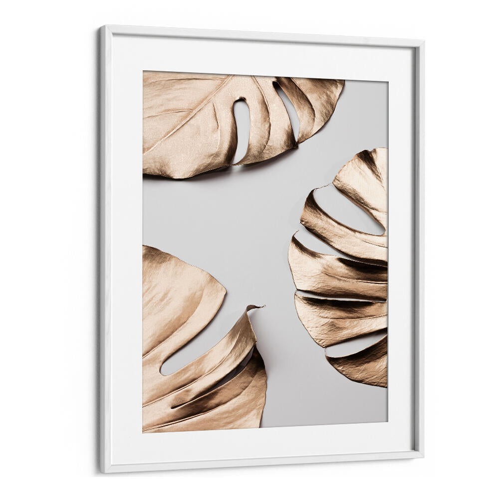 Stylish MONSTERA GOLD I, FASHION POSTERS featuring elegant gold leaves, perfect for elevating modern decor.