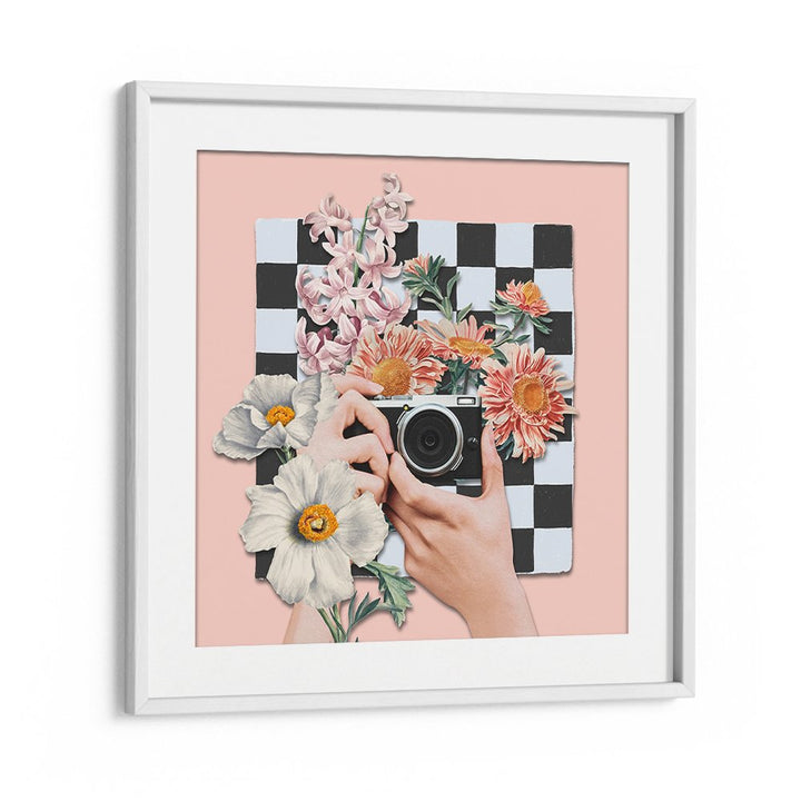 VINTAGE CAMERA FLORAL DREAMS
