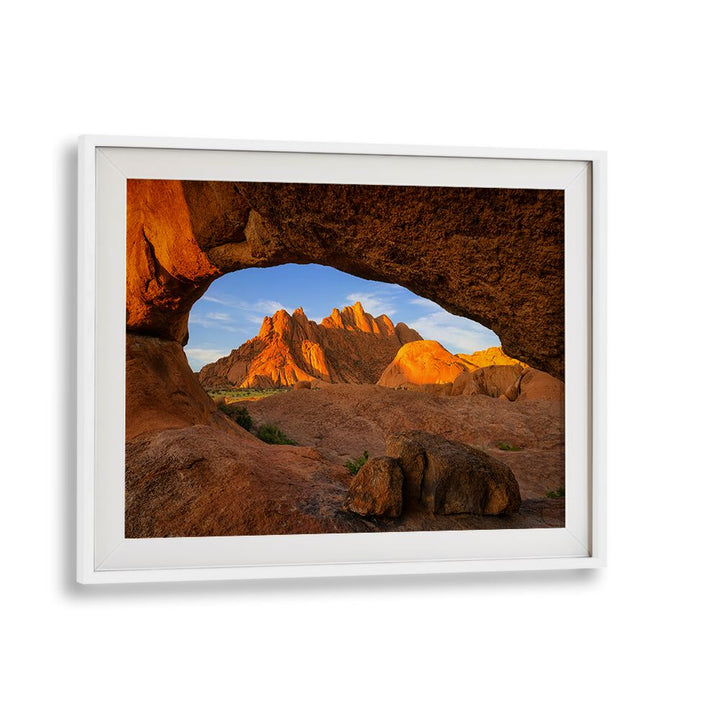 Breathtaking Spitzkoppen landscape captured in stunning photography prints, perfect for art lovers.