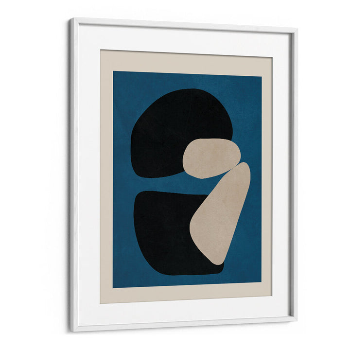 CONTRASTING SHAPES