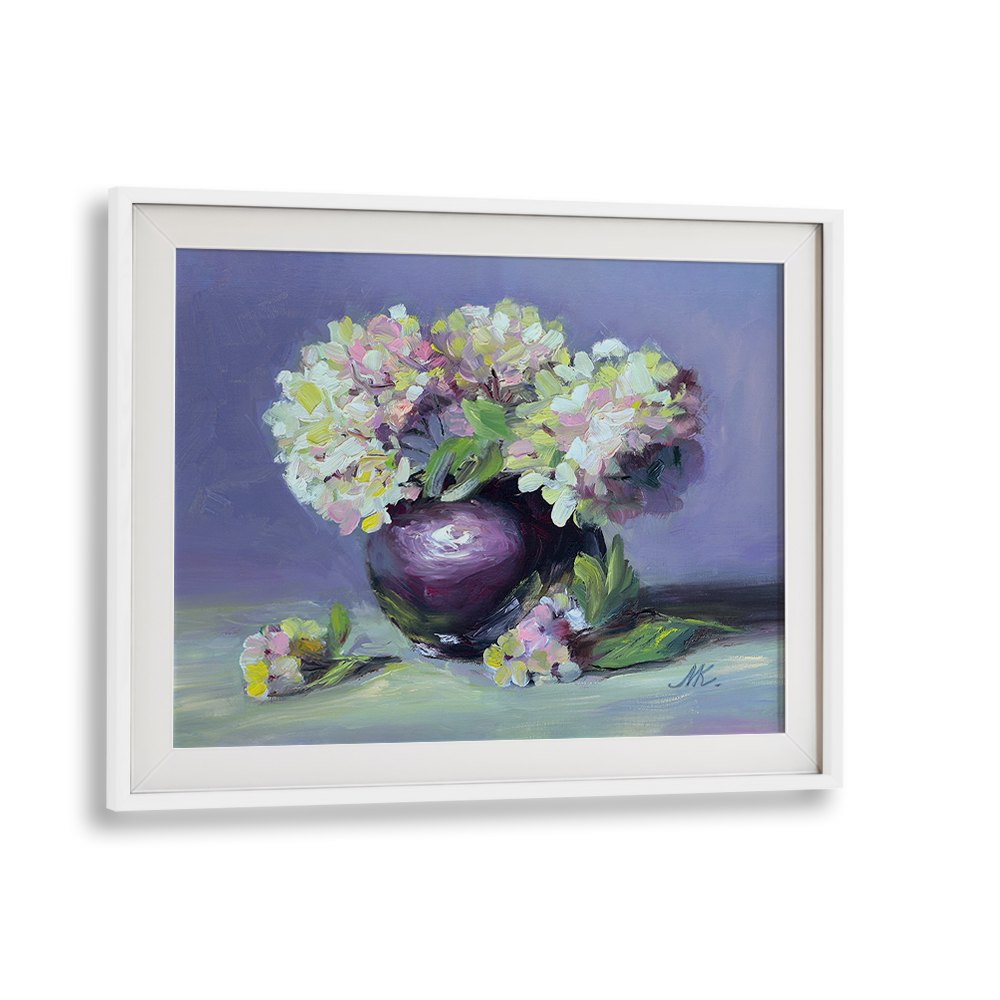 PAINTERLY HYDRANGEAS IN VASE