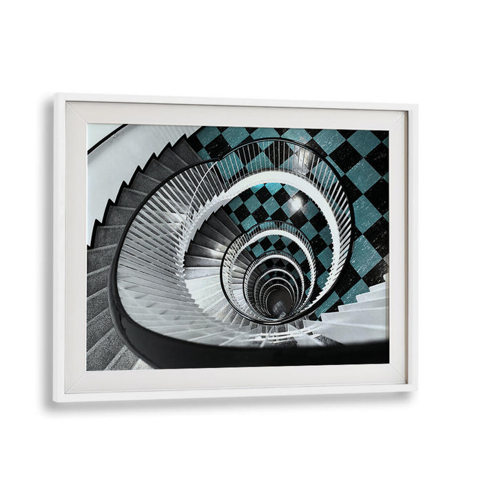 DESCENT OVER TILES
