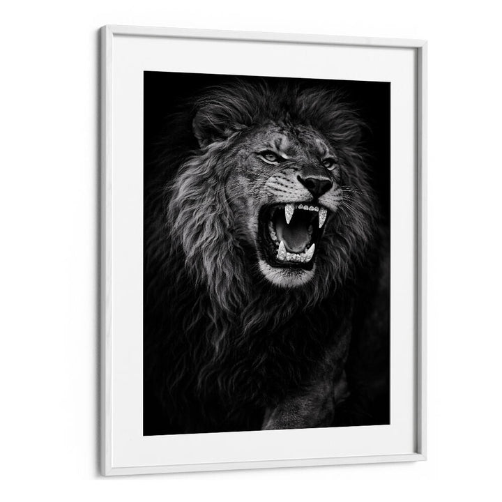 ROARING LION
