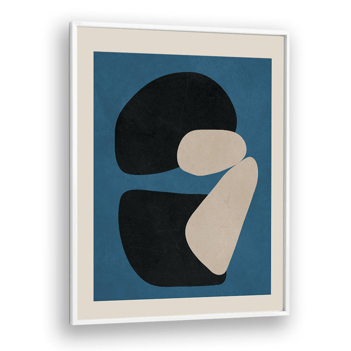 CONTRASTING SHAPES