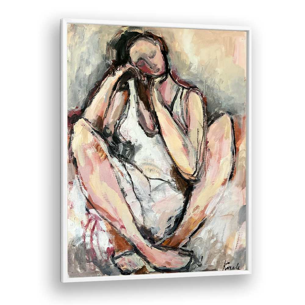 ENGINEPENSIVE SEATED WOMAN