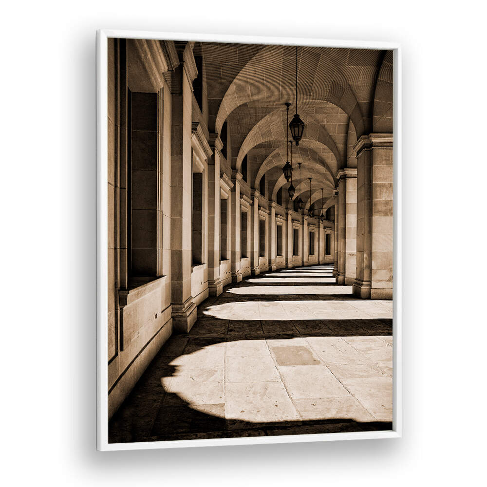 GOLDEN COLONADE