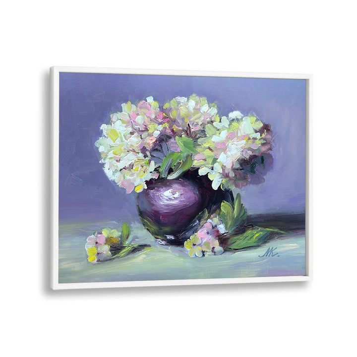 PAINTERLY HYDRANGEAS IN VASE