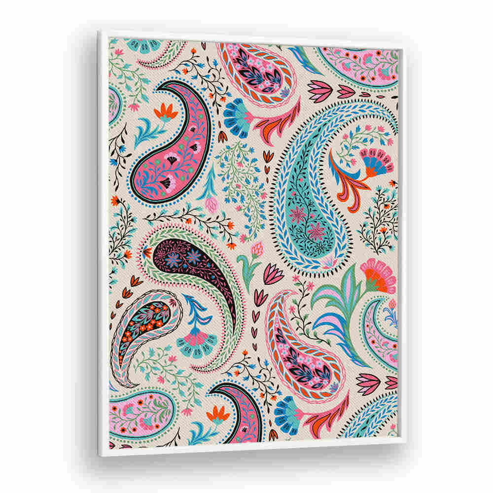 VIBRANT PAISLEY BLOOMS