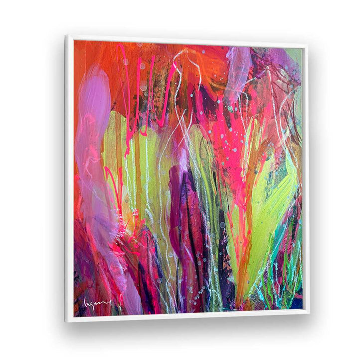 VIBRANT EVERBLOOM