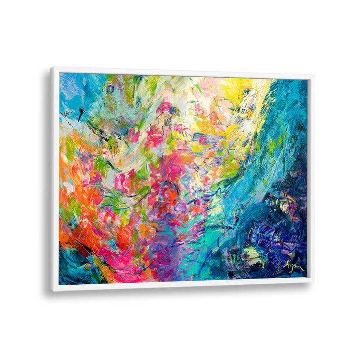 VIVID COLORS AND DELICATE PETALS
