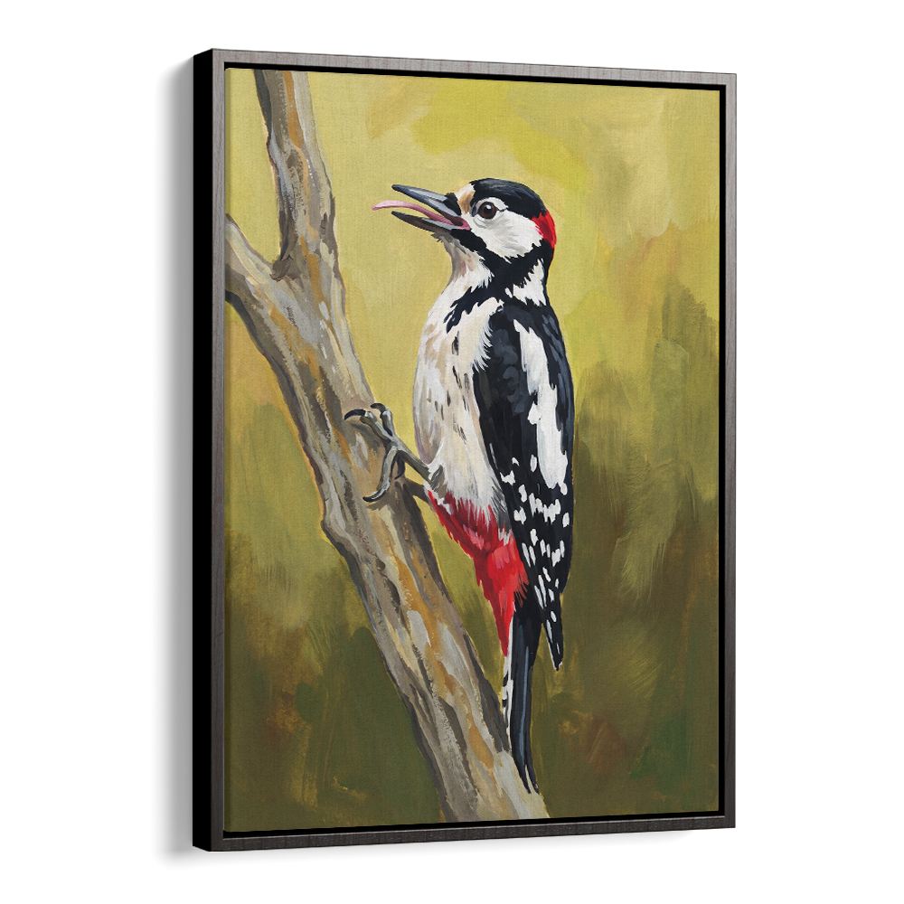 VIBRANT WOODPECKER PERCHED