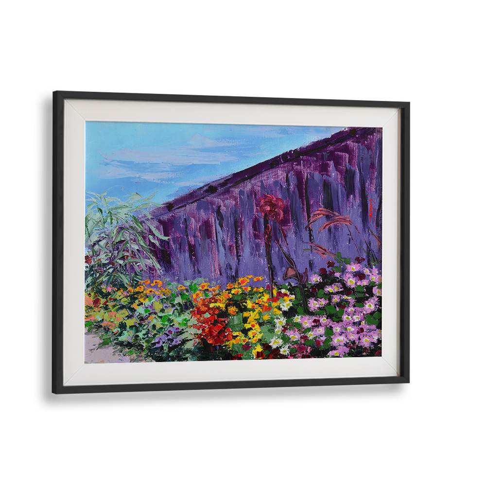 VIBRANT GARDEN WALL