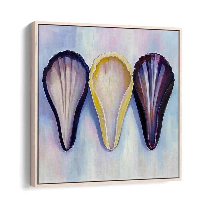 ELEGANT FLORAL FORMS