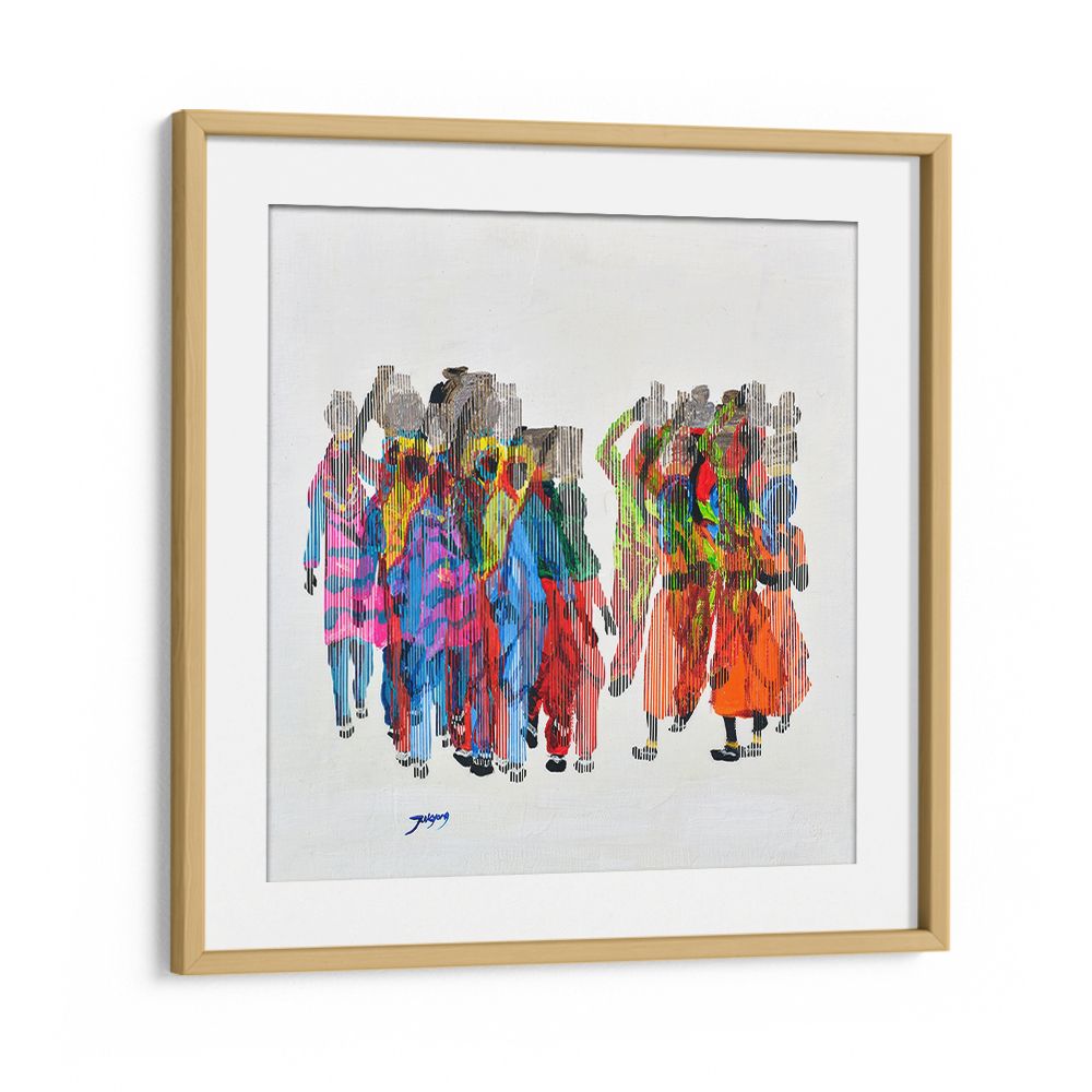 VIBRANT WALKING WOMEN