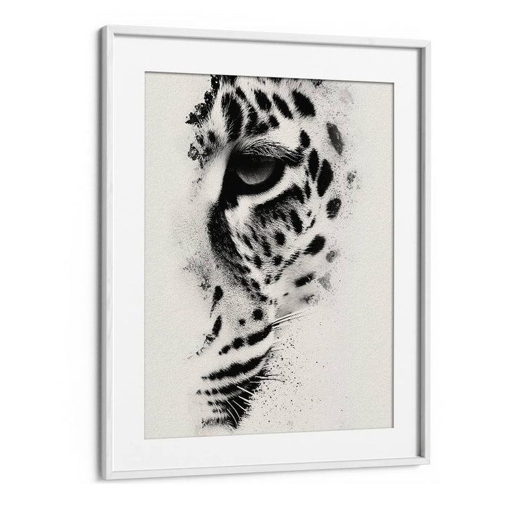 INTENSE LEOPARD GAZE